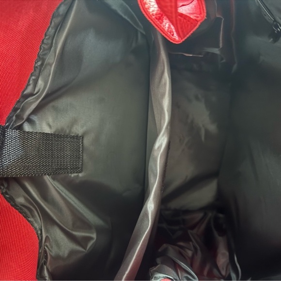 NWT red roller for laptop for traveling for kids or weekend get away - Picture 10 of 10